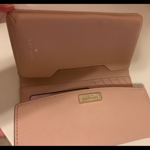 Kate Spade wallet wristlet - Picture 2 of 4